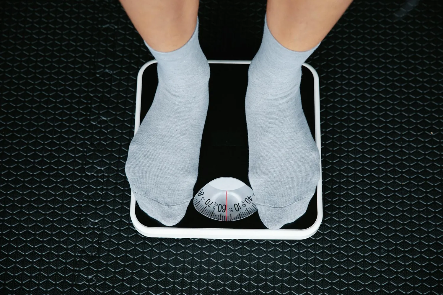 Step-by-Step Guide to Using Smart Scales in Weight Reduction