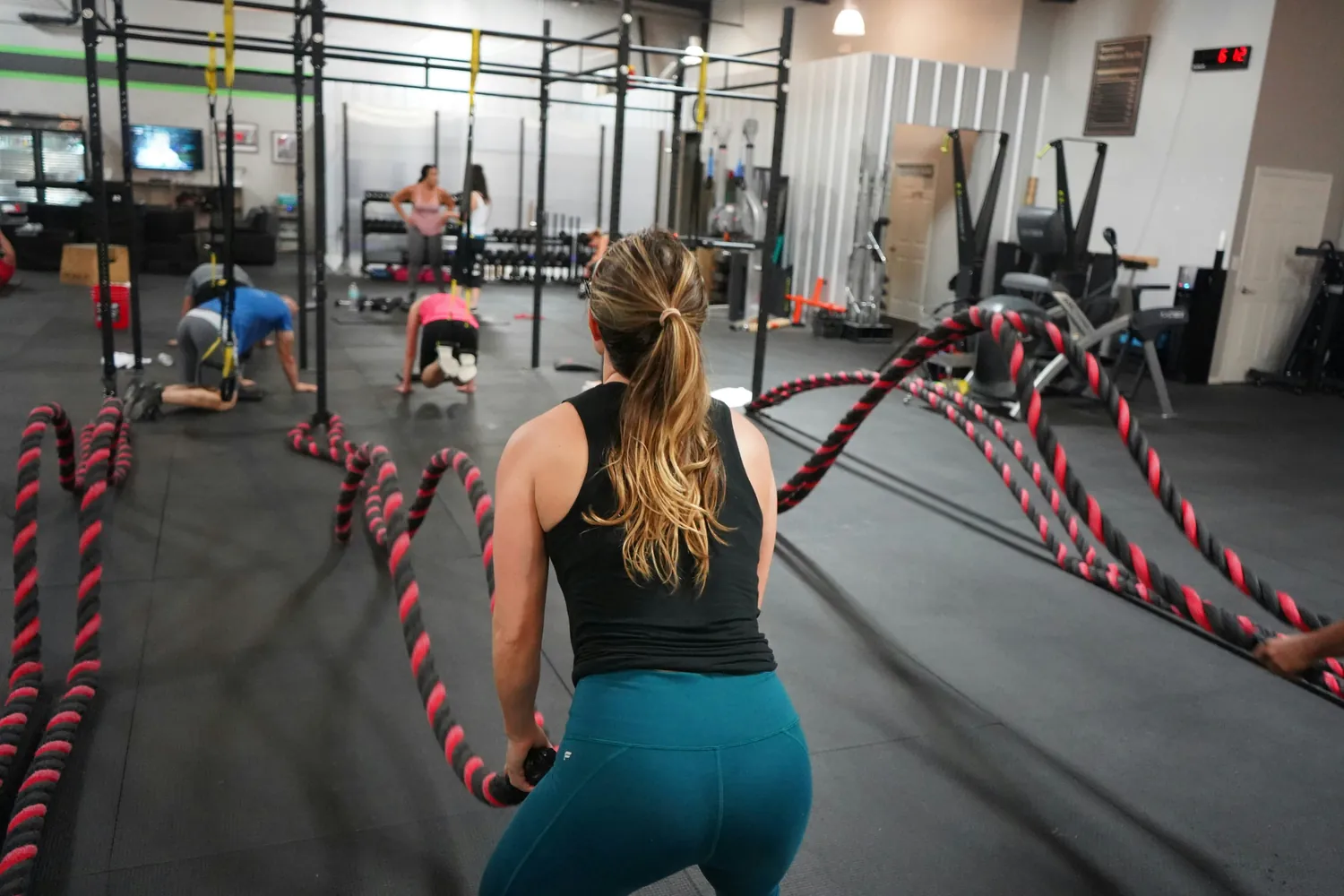 Creating a Balanced Workout Plan Featuring Battle Ropes for Weight Loss